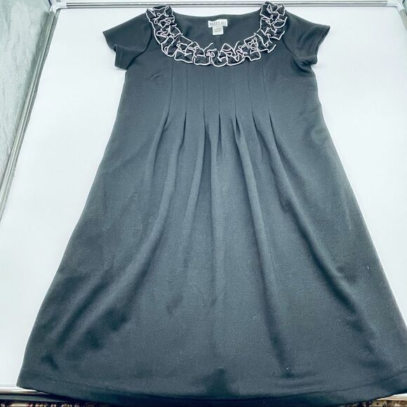 Robbie Bee Black Ruffle Neckline Dress Sz 6 - Picture 10 of 14